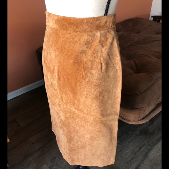 VINTAGE light mahogany suede skirt - Picture 4 of 6